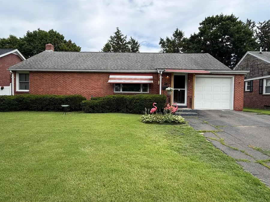 608 Pleasant St, Holyoke, MA 01040 - #2