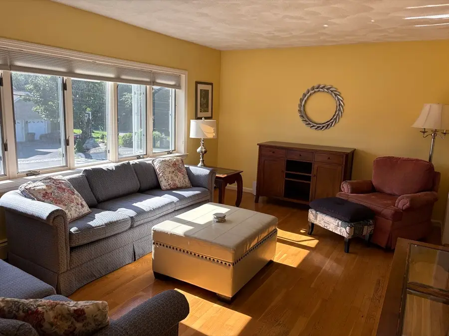 4 Crest Road, Framingham, MA 01702 - #3