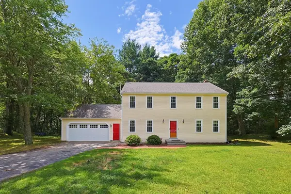 3 Brewster Road, Norfolk, MA 02056