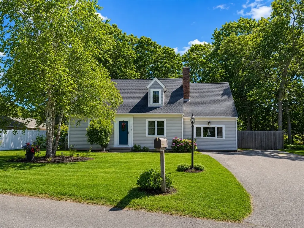 7 Fernwood Ave, Hyannis, MA 02601 - #1