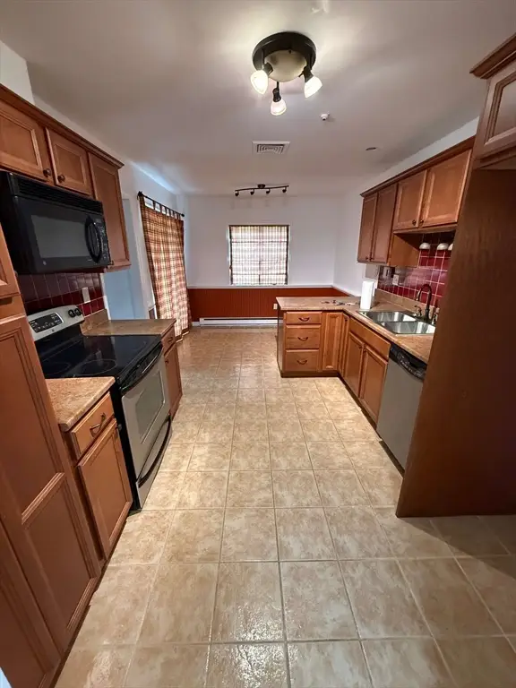 16 Rainbow Pond Dr #A1, Walpole, MA 02081 - #3