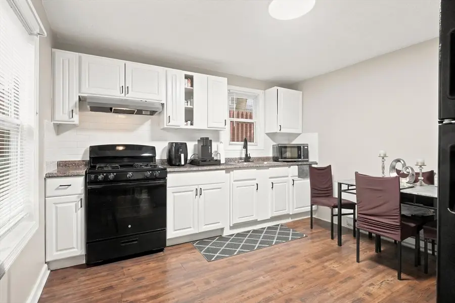 24 Walnut St, Fitchburg, MA 01420 - #2