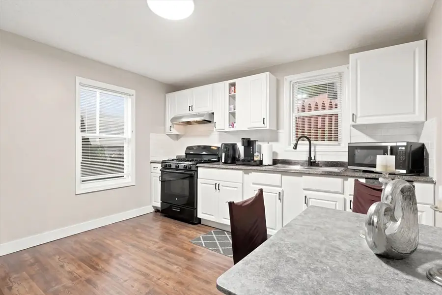 24 Walnut St, Fitchburg, MA 01420 - #3