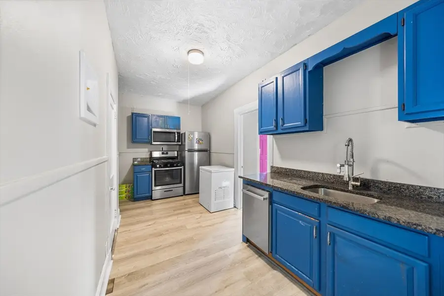 15 Cascade St, Fitchburg, MA 01420 - #3