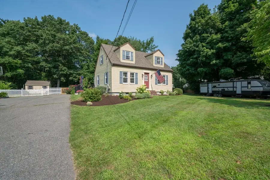37 Acorn St, Middleboro, MA 02346 - #2