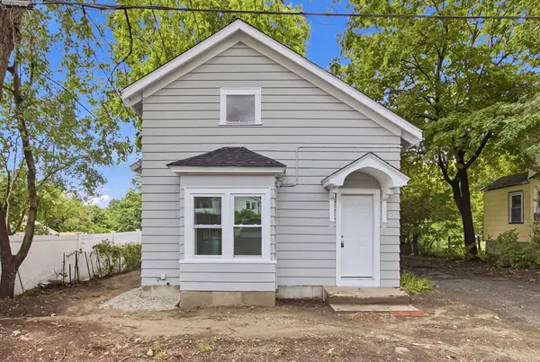 25 Redman Pl, Fitchburg, MA 01420