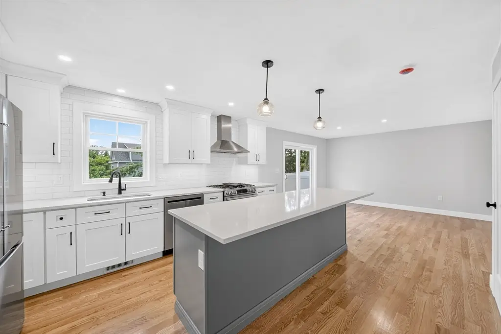 14 Neillian Way #14, Bedford, MA 01730 - #1