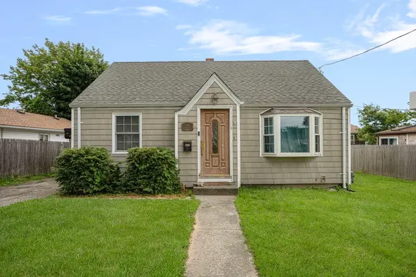10 Sidney Ave, Swansea, MA 02777