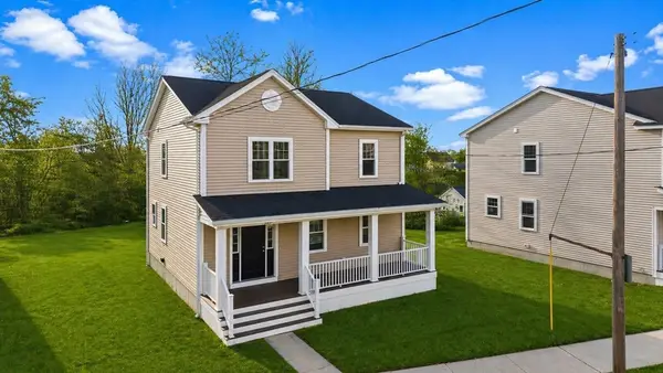989 Bay Street, Fall River, MA 02724