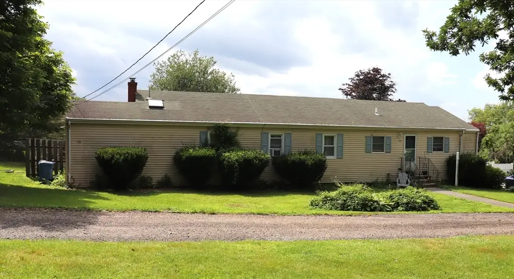 19 Vincent St, Middletown, RI 02842 - #1