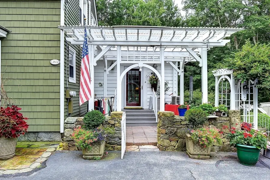 647 Main St #B, North Oxford, MA 01537 - #2
