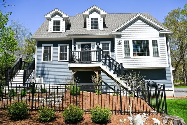 60 Harding St #C, Medfield, MA 02052