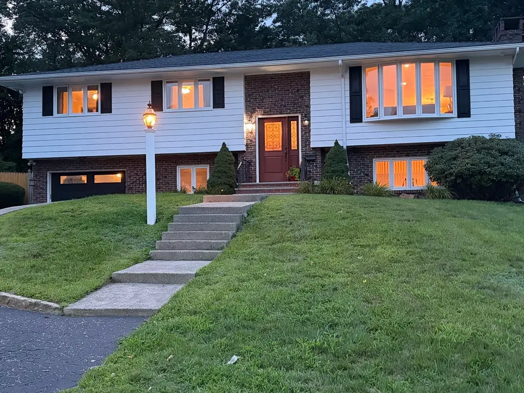 3 Gigante Dr, Stoneham, MA 02180 - #1