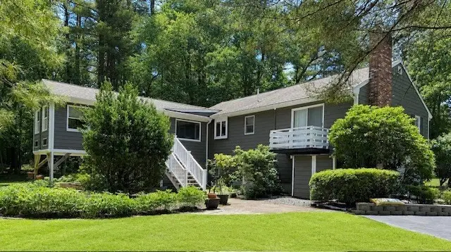 98 South Washington St, Norton, MA 02766 - #3