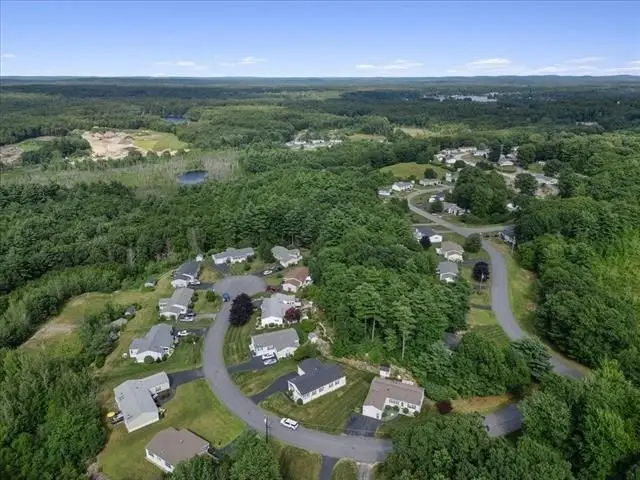 8 Stonegate Ln, Hampstead, NH 03841 - #3