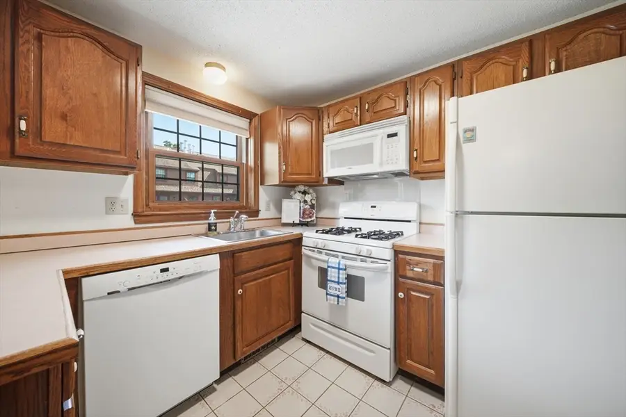 C26 Scotty Hollow Dr #C26, North Chelmsford, MA 01863 - #3