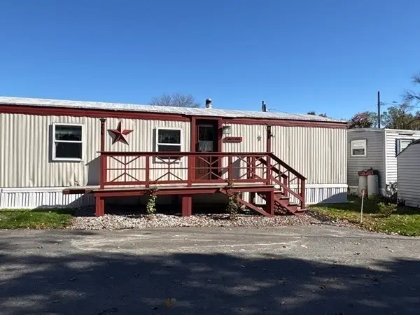 557 Southwest Cutoff #17, Worcester, MA 01607