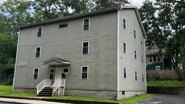 174 Locust St, Springfield, MA 01108