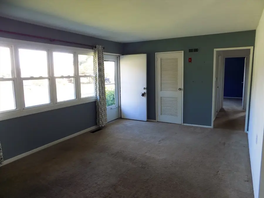 4 South Richard St, Milford, MA 01757 - #3