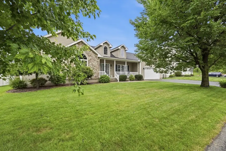 154 Mayflower Ave, Chicopee, MA 01013 - #3