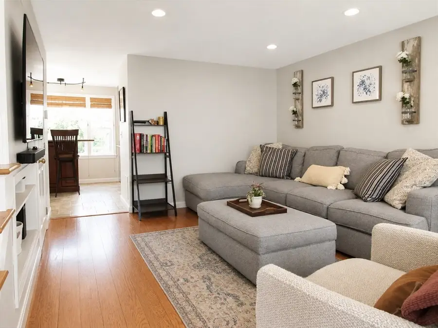 60 Juniper Ln #60, Tewksbury, MA 01876 - #3