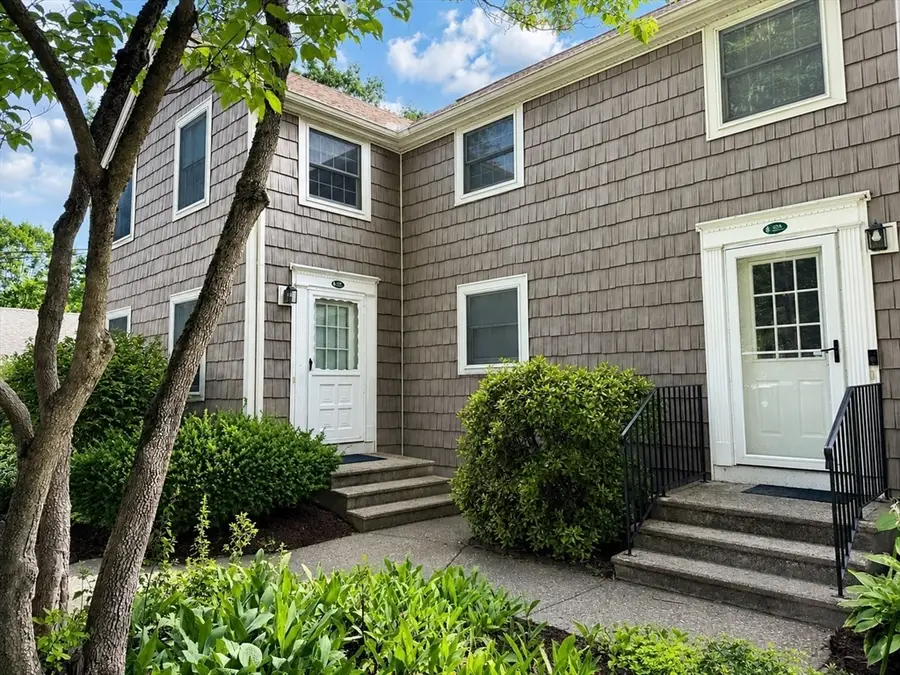 62 Laurel St #B, Greenfield, MA 01301 - #2