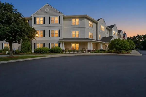 7 Crescent Way #306, Sturbridge, MA 01518