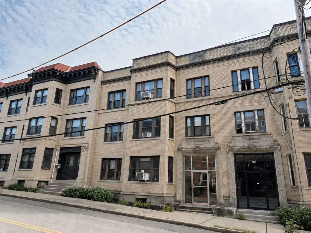 223 Saint Paul St, Brookline, MA 02446 - #1