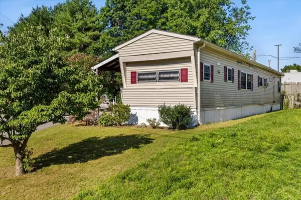157 Mansfield Ave #32, Norton, MA 02766