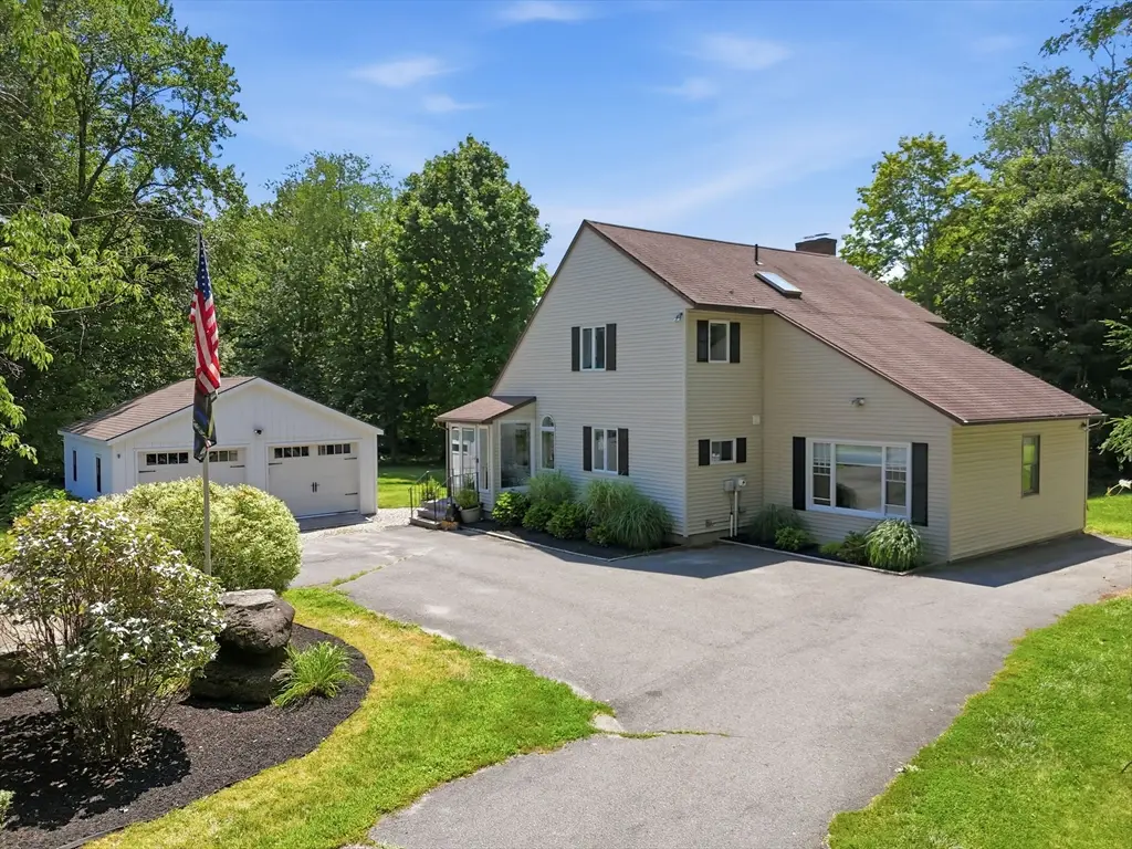 11 Pineridge Rd, Montgomery, MA 01085 - #1