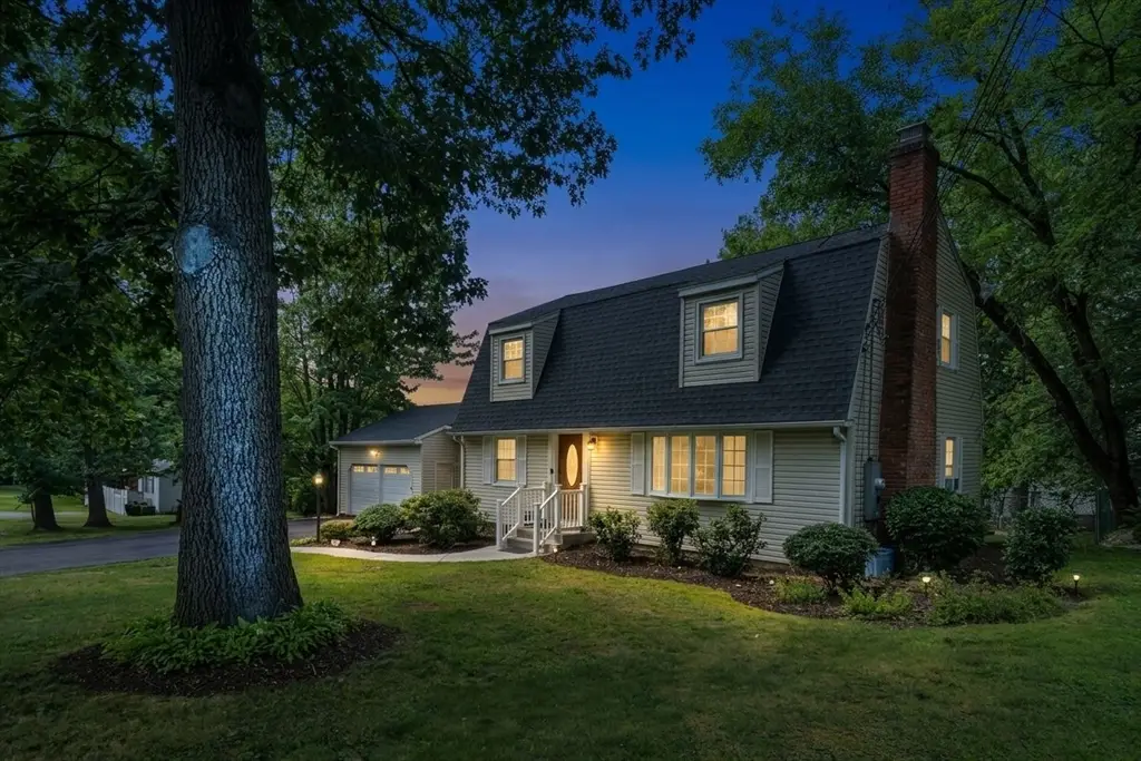 281 Newton Rd, Springfield, MA 01118 - #1