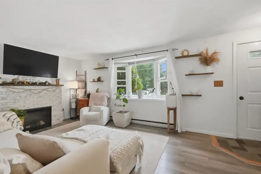 111 Manning Street #2, Jefferson, MA 01522 - #3