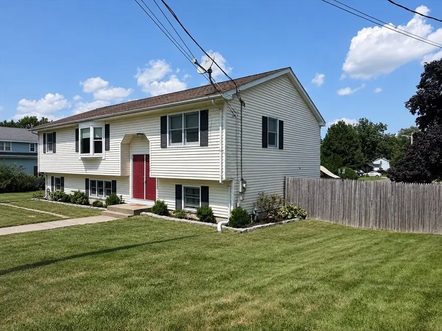 24 Montclair St, Chicopee, MA 01013 - #3