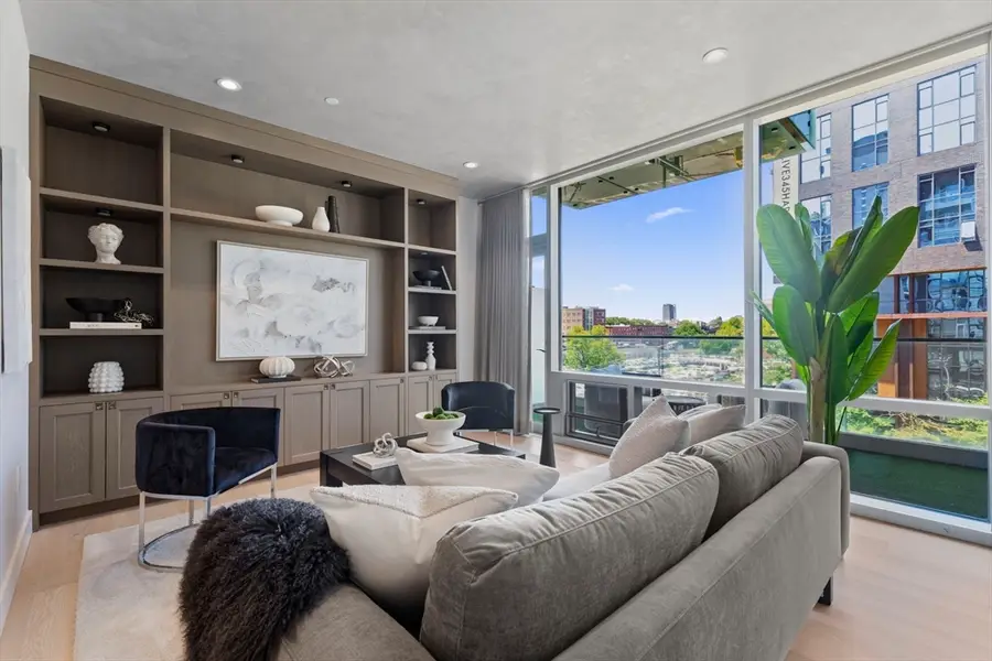 32 Traveler Street #303, Boston, MA 02118 - #2