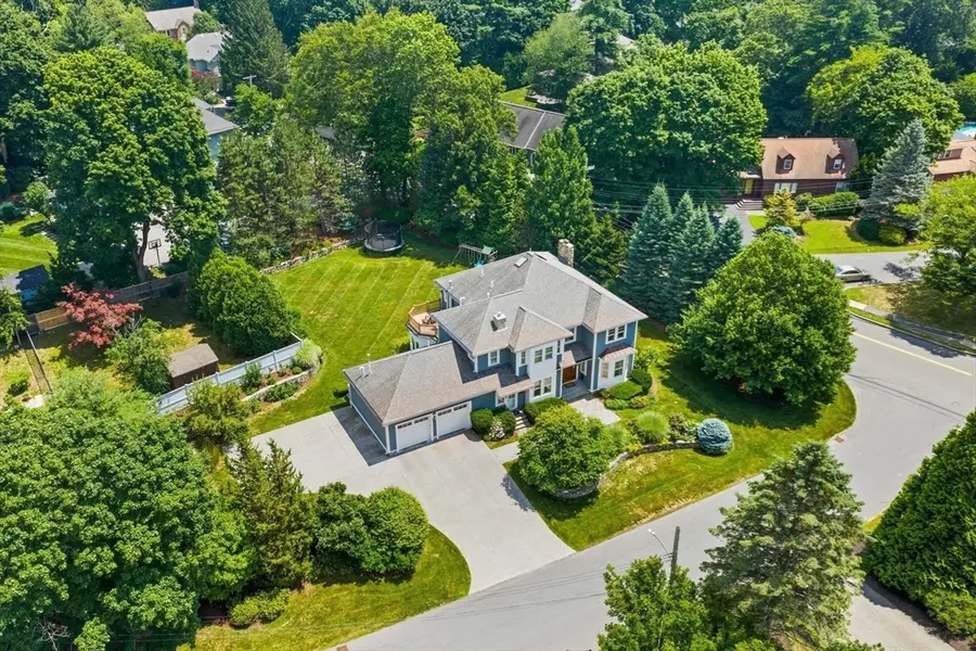 31 Winthrop Road, Lexington, MA 02421 - #3