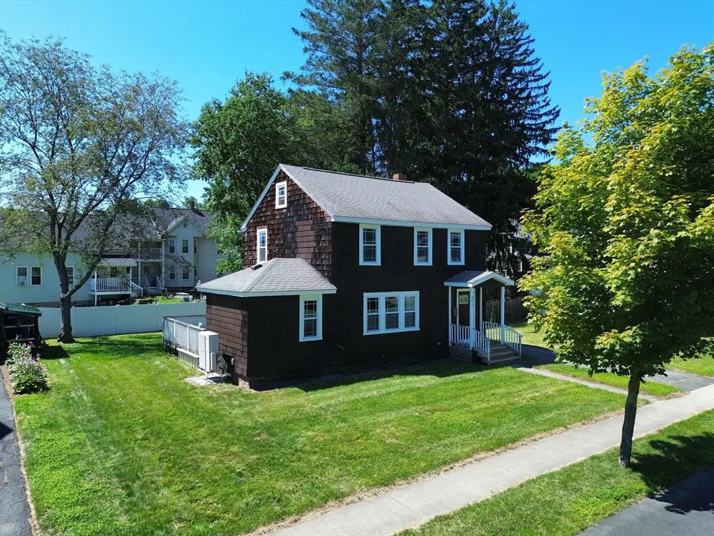 408 Davis St, Greenfield, MA 01301 - #1