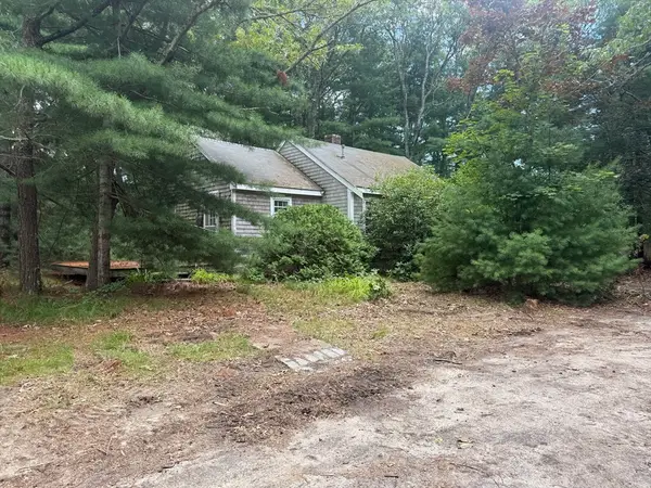 1081-B Main St, Barnstable, MA 02635