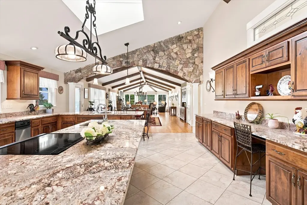 9 Oxford Road, Gloucester, MA 01930 - #1