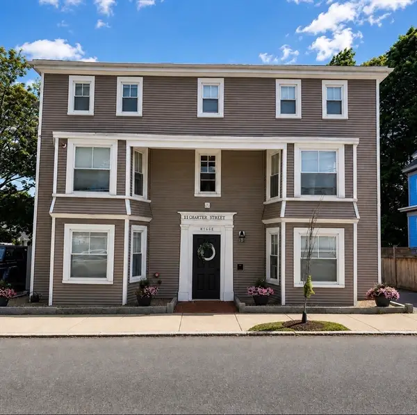 11 Charter St, Newburyport, MA 01950
