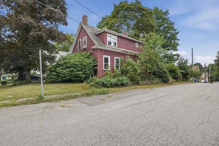 18 Linfield St, Holbrook, MA 02343 - #2