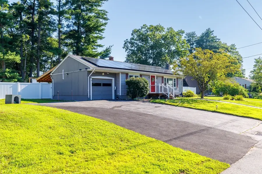 6 Elaine St, Webster, MA 01570 - #2