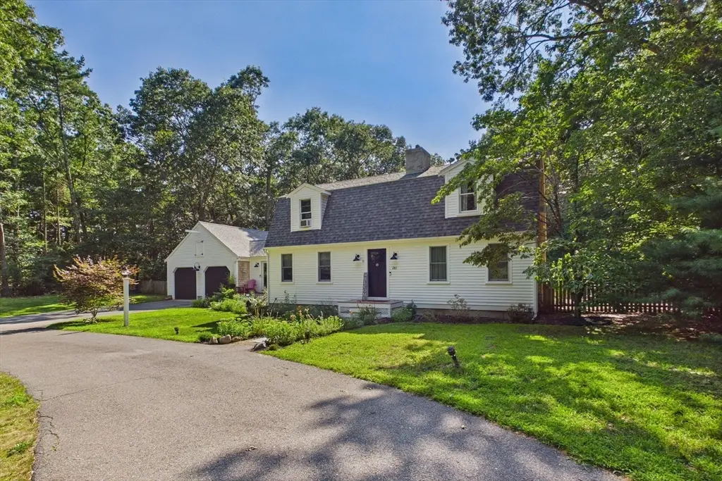 281 Neck Rd, Rochester, MA 02770 - #1