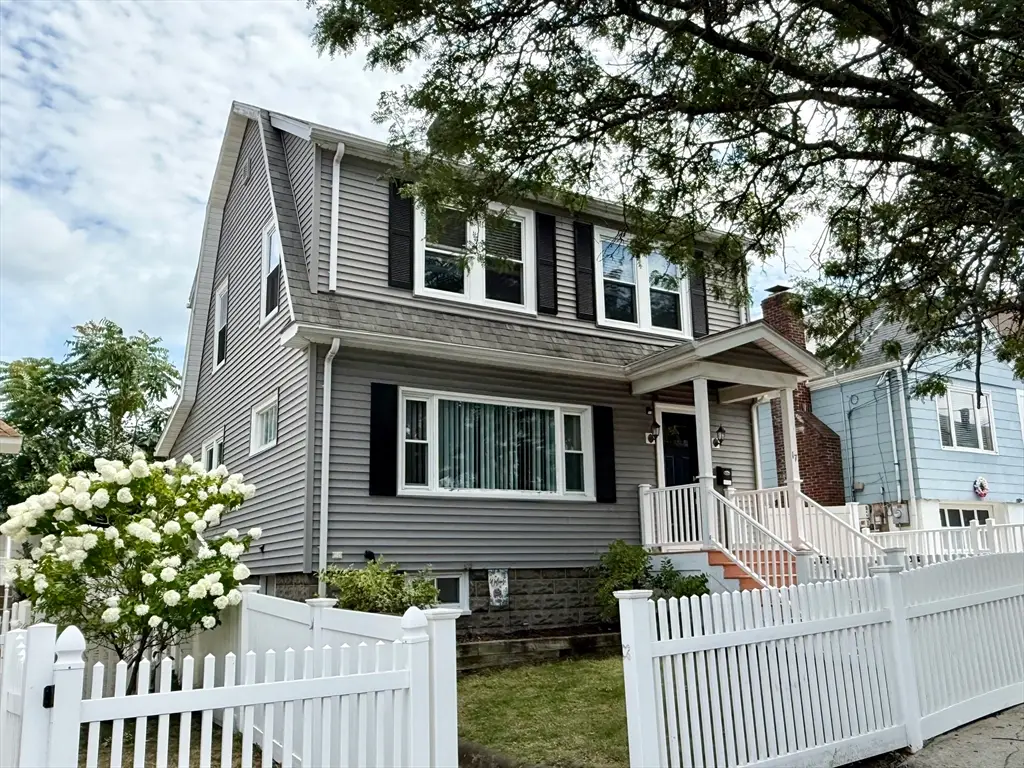 17 Chisholm St, Everett, MA 02149 - #1
