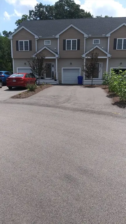27 Dora Dr #B, Taunton, MA 02780
