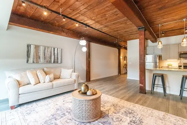 55 Sterling St #312M, Clinton, MA 01510