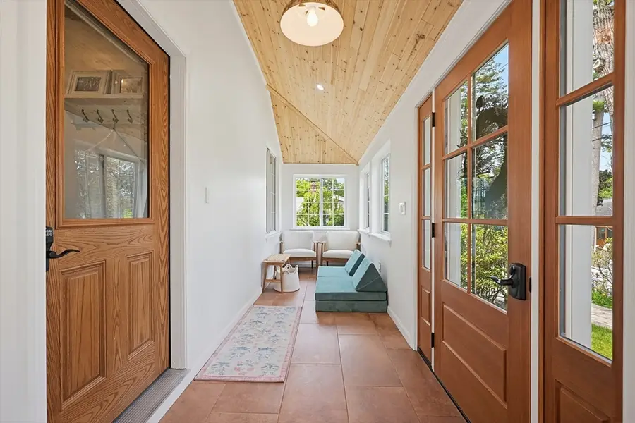 45 Perry St, Weymouth, MA 02189 - #3
