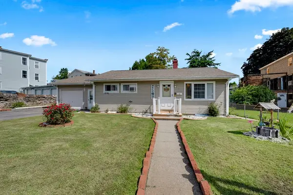 10 Union St, Southbridge, MA 01550
