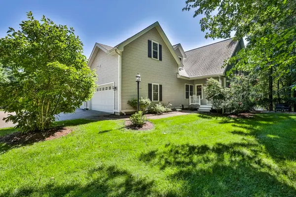 9 Partridge Ln #9, Atkinson, NH 03811
