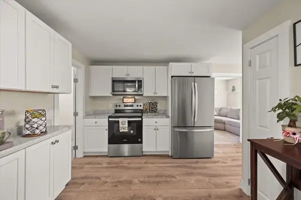 1381 Cohannet St, Taunton, MA 02780