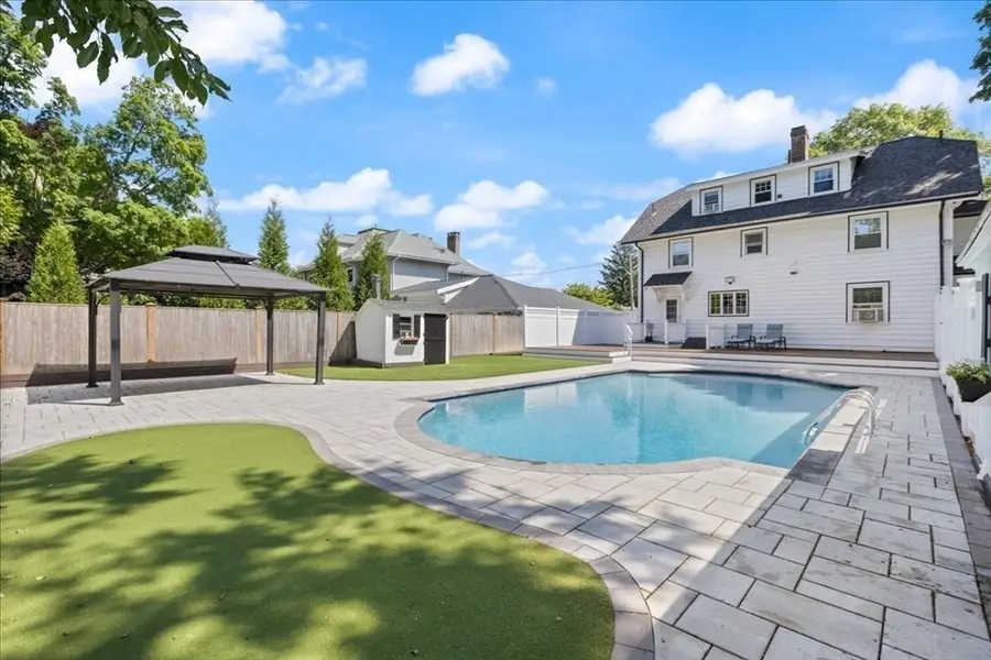 14 Stratford Rd, Melrose, MA 02176 - #3